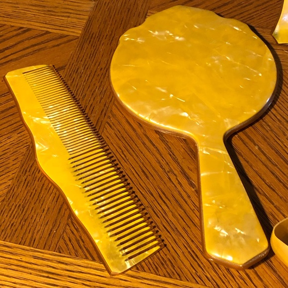 Vintage Celluloid Vanity Set - Picture 2 of 8